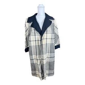 Chic Plaid Coat‎ with Black Collar